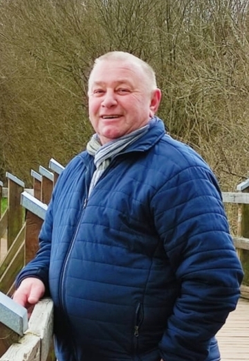 Viktor (@viktor255789) — my photo № 1