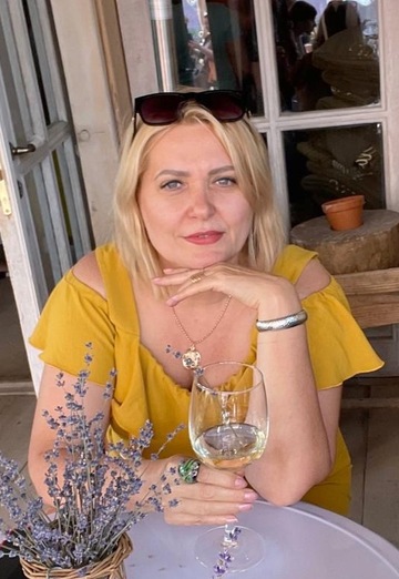 Larisa (@lora9815) — my photo № 3