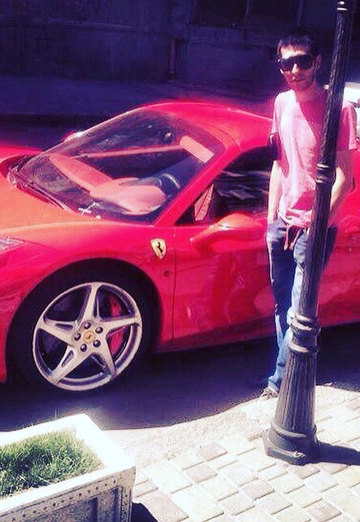 Alek (@alek4383) — my photo № 1